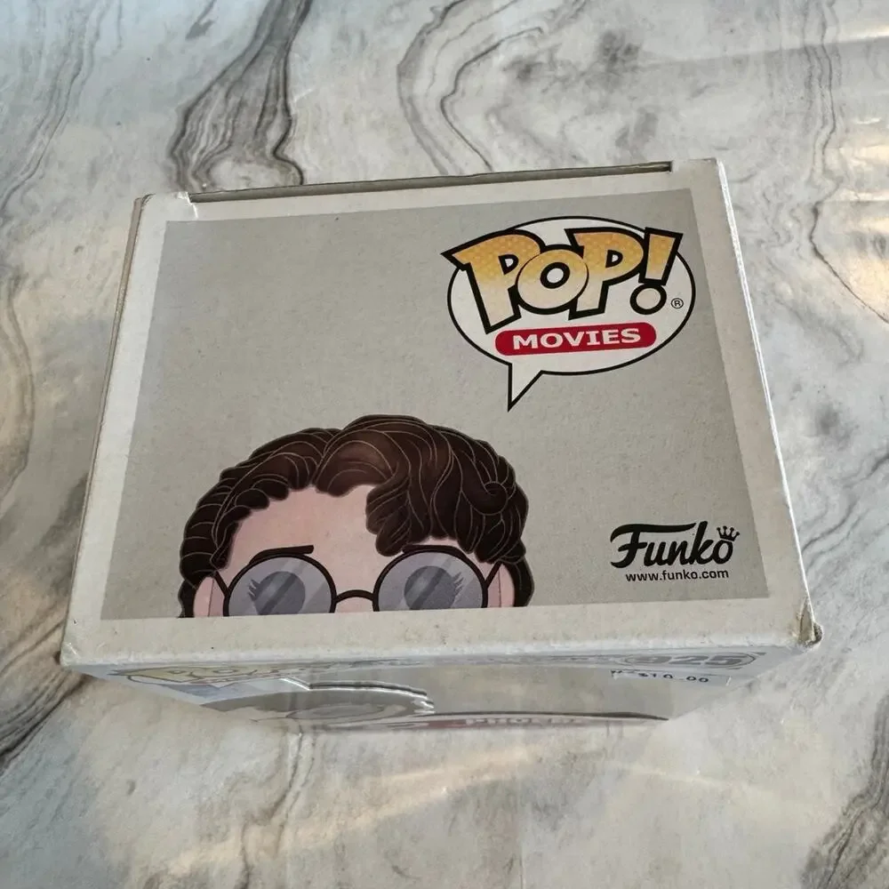 Phoebe Ghostbusters Funko Pop 925 (listing #2) - Picture 6 of 7